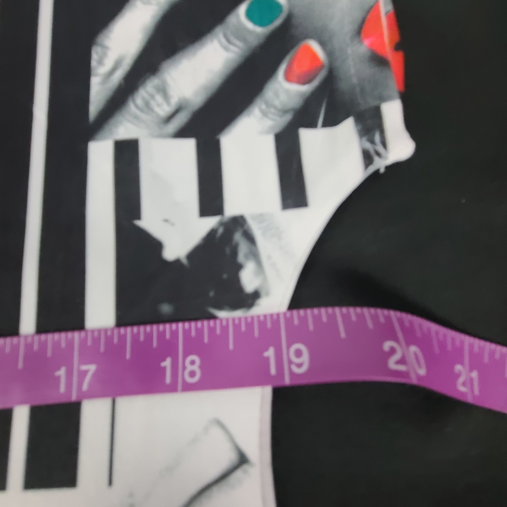 Blu Planet. Graphic Shirt. Sz L - Picture 5 of 9